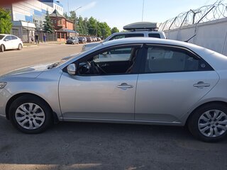 2011 Kia Cerato 6-speed II, серебристый, 1100000 рублей, вид 4