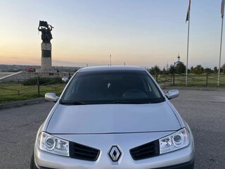 2006 Renault Megane II Рестайлинг, серебристый, 425000 рублей, вид 2
