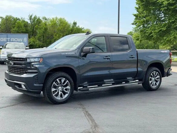 2022 Chevrolet Silverado Crew Cab 8-speed IV (T1XX), чёрный, 5822000 рублей