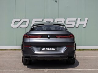 2020 BMW X6 40i III (G06), серый, 5990000 рублей, вид 4