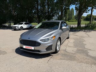 2019 Ford Fusion (North America) II Рестайлинг, серебристый, 1650000 рублей, вид 2