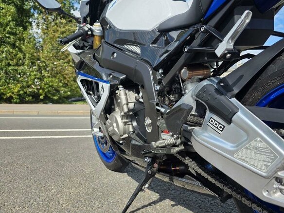 2012 BMW HP4, белый, 2000000 рублей - вид 15