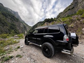 2011 Mitsubishi Pajero IV Рестайлинг 1, чёрный, 2200000 рублей, вид 3
