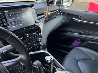 2021 Toyota Camry VIII (XV70) Рестайлинг, белый, 3150000 рублей, вид 5