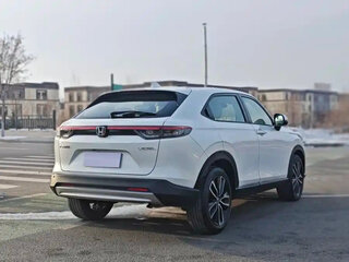 2025 Honda Vezel II Рестайлинг, белый, 1810012 рублей, вид 4