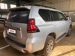 2019 Toyota Land Cruiser Prado 150 Series Рестайлинг 2, серебристый, 5900000 рублей, вид 2