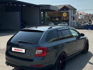 2017 Skoda Octavia III (A7), серый, 1690000 рублей, вид 4
