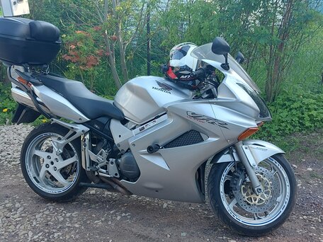 2002 Honda VFR 800, серебристый, 420000 рублей, вид 4