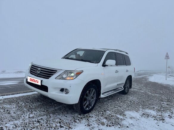 2008 Lexus LX 570 III, белый, 2550000 рублей
