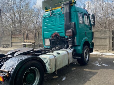 1990 Mercedes-Benz Actros, зелёный, 850000 рублей, вид 2