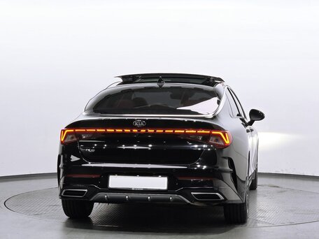 2021 Kia K5 III, чёрный, 2047845 рублей, вид 3