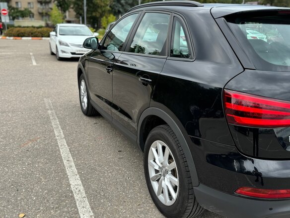 2014 Audi Q3 I (8U), чёрный - вид 5