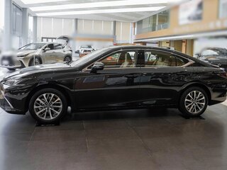 2026 Lexus ES 200 VII Рестайлинг 2, чёрный, 5715000 рублей, вид 4