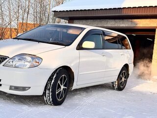 2001 Toyota Corolla Fielder IX (E120, E130), белый, 450000 рублей, вид 1