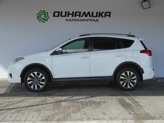 2015 Toyota RAV4 IV (XA40), белый, 1790000 рублей, вид 2