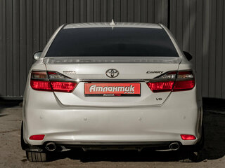2017 Toyota Camry VII (XV50) Рестайлинг 2, белый, 2190000 рублей, вид 5