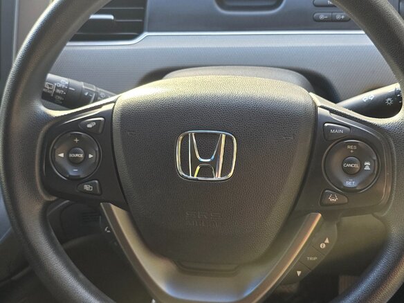 2017 Honda Freed Freed+ II, серебристый - вид 17