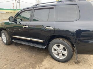 2013 Toyota Land Cruiser 200 Series Рестайлинг 1, чёрный, 3550000 рублей, вид 2