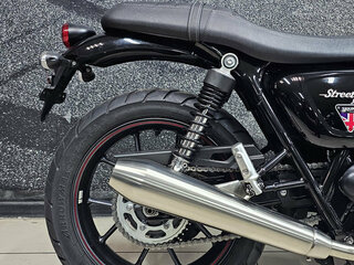 2016 Triumph Street Twin, красный, 639000 рублей, вид 5