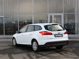 2018 Ford Focus III Рестайлинг, белый, 920000 рублей, вид 2