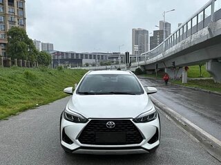 2021 Toyota Yaris L XP150 Рестайлинг, белый, 1110000 рублей, вид 2