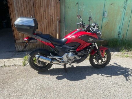 2013 Honda NC 700X, красный, 600000 рублей, вид 3