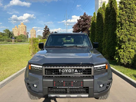 2026 Toyota Land Cruiser Prado 250 Series, серый, 11200000 рублей, вид 3