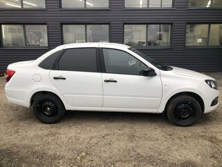 2026 Lada (ВАЗ) Granta I Рестайлинг, белый, 850000 рублей, вид 4