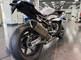 2026 BMW S 1000 RR, белый, 2900000 рублей, вид 4