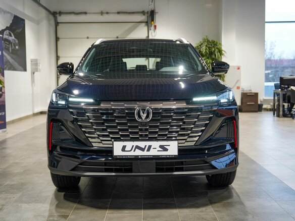 2025 Changan UNI-S I, чёрный - вид 2