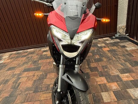 2018 Honda VFR 800X (Crossrunner), красный, 750000 рублей, вид 1