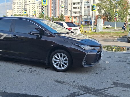 2019 Toyota Corolla XII (E210), коричневый, 1820000 рублей, вид 4