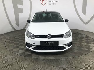2016 Volkswagen Polo V Рестайлинг, белый, 924000 рублей, вид 2