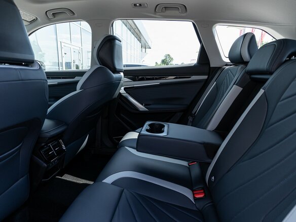 2026 Geely Atlas II, белый, 4229990 рублей - вид 30