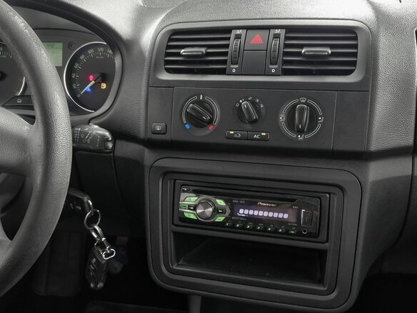2012 Skoda Fabia II Рестайлинг, серебристый, 493000 рублей - вид 16