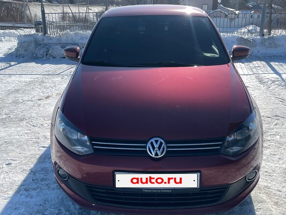 2013 Volkswagen Polo V, красный, 1050000 рублей