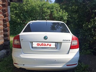 2012 Skoda Octavia II (A5) Рестайлинг, белый, 840000 рублей, вид 3