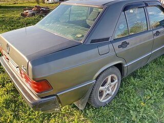 1992 Mercedes-Benz 190 (W201), серый, 300000 рублей, вид 5
