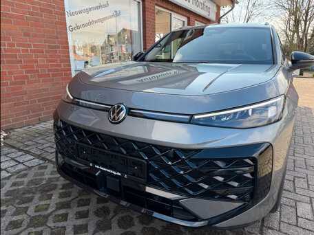 2026 Volkswagen T-Roc II, серый, 3398382 рублей, вид 4