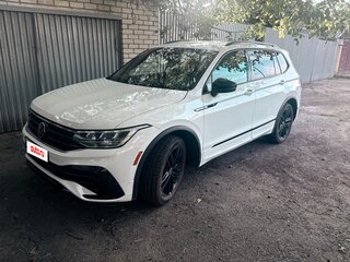 2021 Volkswagen Tiguan Allspace II Рестайлинг, белый, 3000000 рублей, вид 1