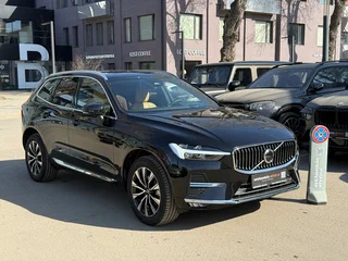 2023 Volvo XC60 II Рестайлинг, чёрный, 5640000 рублей, вид 3