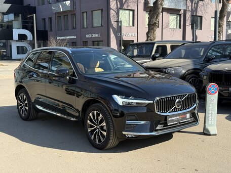 2023 Volvo XC60 II Рестайлинг, чёрный, 5640000 рублей, вид 3