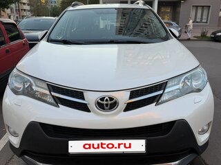 2015 Toyota RAV4 IV (XA40), белый, 1850000 рублей, вид 2