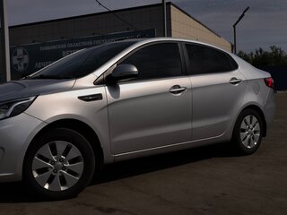 2011 Kia Rio 5-speed III, серебристый, 715000 рублей, вид 4