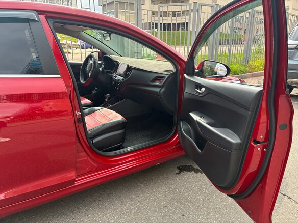 2021 Hyundai Solaris II Рестайлинг, красный, 1500000 рублей - вид 16