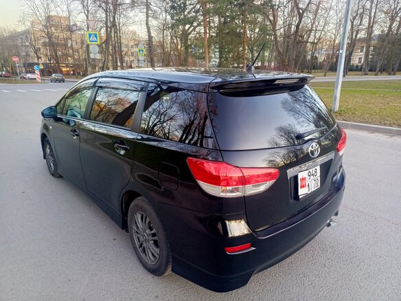 2010 Toyota Wish II, чёрный, 1450000 рублей - вид 3