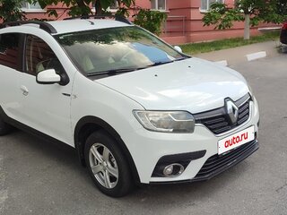 2018 Renault Sandero II Рестайлинг, белый, 1400000 рублей, вид 4