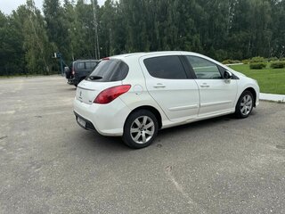 2012 Peugeot 308 I Рестайлинг, белый, 280000 рублей, вид 4