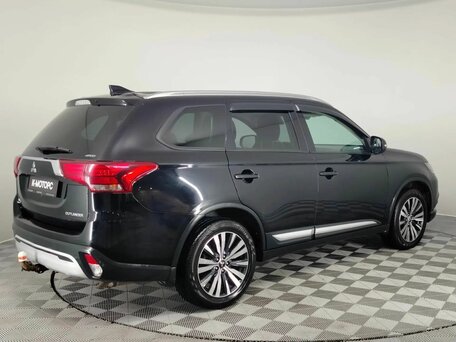 2019 Mitsubishi Outlander III Рестайлинг 3, чёрный, 2250000 рублей, вид 5