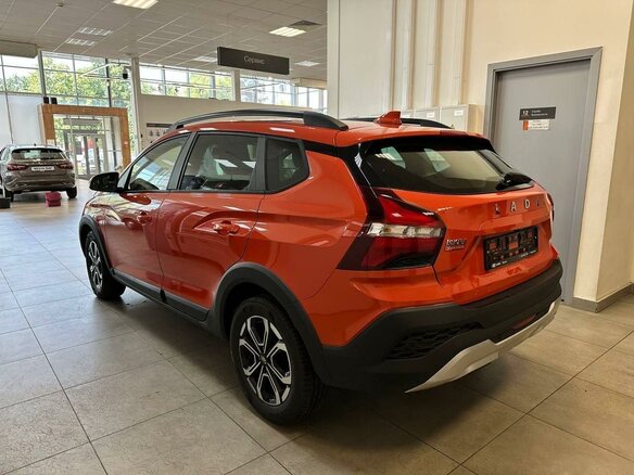 2026 Lada (ВАЗ) Iskra SW Cross, оранжевый, 1828529 рублей - вид 6